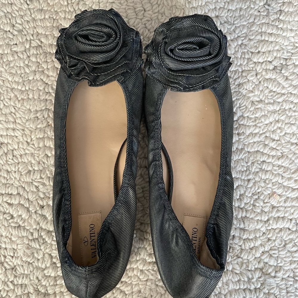 Valentino flats size 36.5 fits like 36